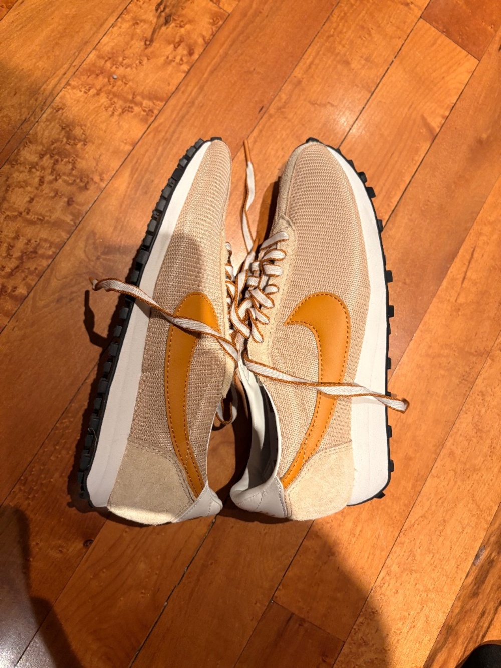 Nike Women’s Sneakers LD-1000